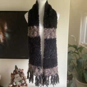 New a.n.a. Black Boucle Rectangular Fringed Scarf